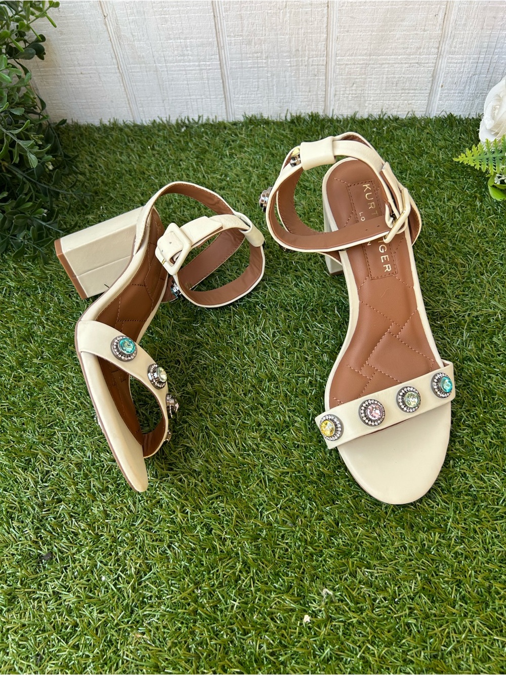 OCTAVIA BLOCK SANDAL
KURT GEIGER LONDON Jeweled Ankle-Strap Sandals size 9 new
